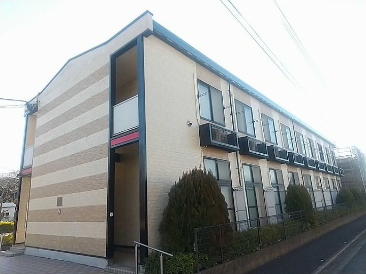 レオパレス真201の外観