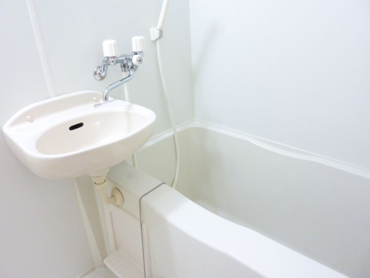 レオパレスSANYAの風呂