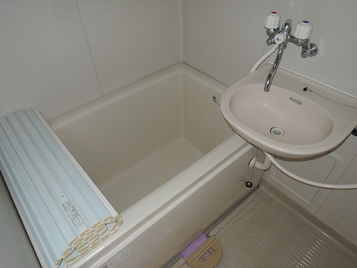 神奈川県川崎市多摩区菅北浦4丁目の賃貸アパートの風呂