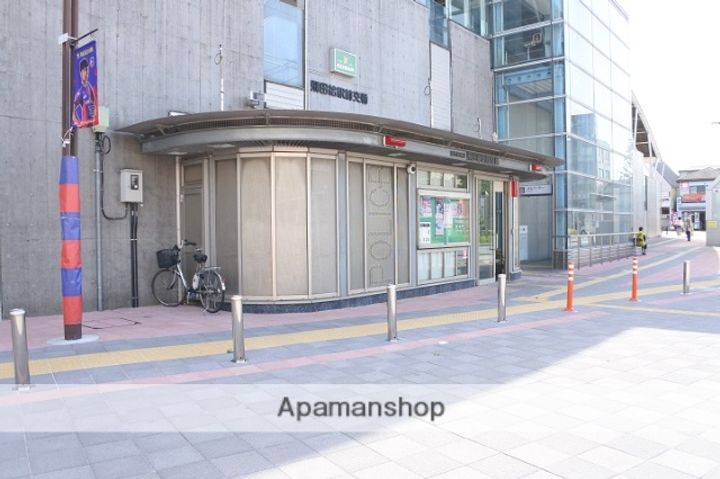 コスモス202の周辺