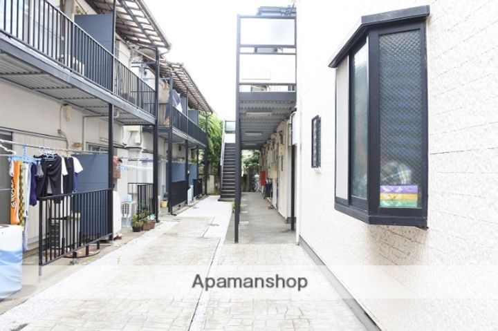 東京都調布市国領町7丁目の賃貸アパート202の外観