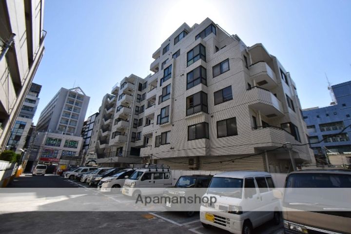 東京都調布市布田1丁目の賃貸マンションの外観