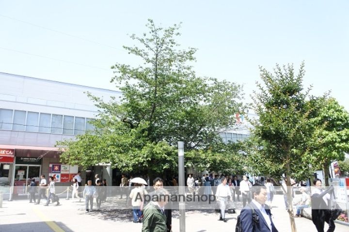 東京都調布市緑ケ丘1丁目の賃貸アパート203の周辺