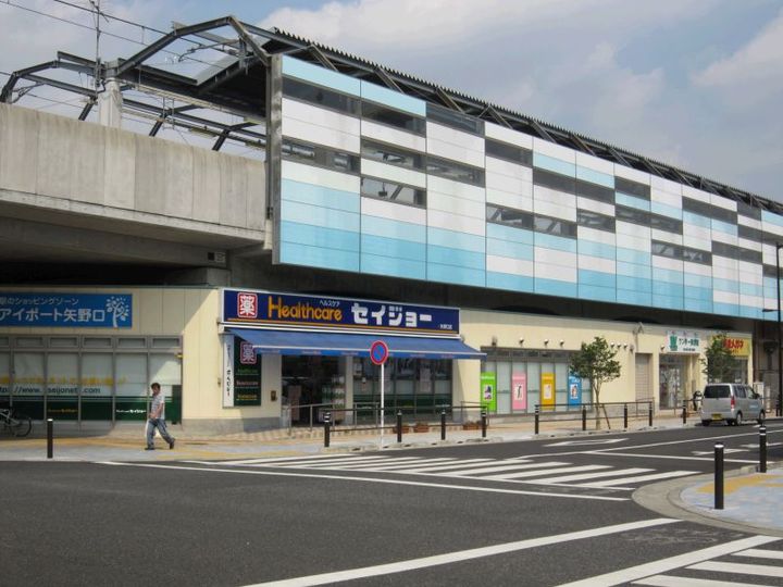 シャーメゾンの周辺