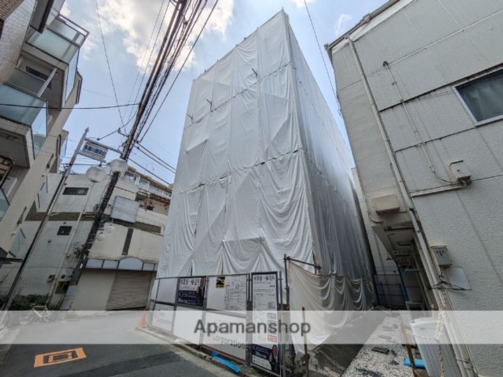 東京都調布市多摩川5丁目の賃貸マンション301の外観