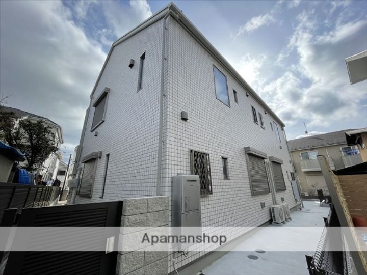 東京都調布市国領町6丁目の賃貸アパートの外観