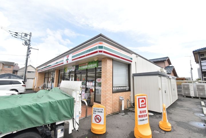 ファミーユ柴崎の周辺