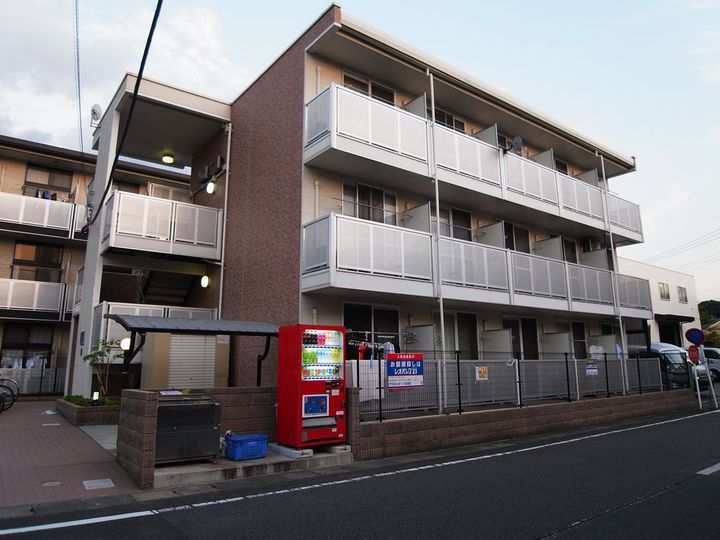 レオパレスパンシーの外観
