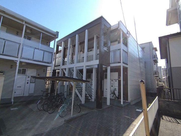 レオパレススプルース元木Ⅱの外観