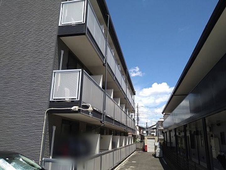 レオパレスアクセス登戸の外観