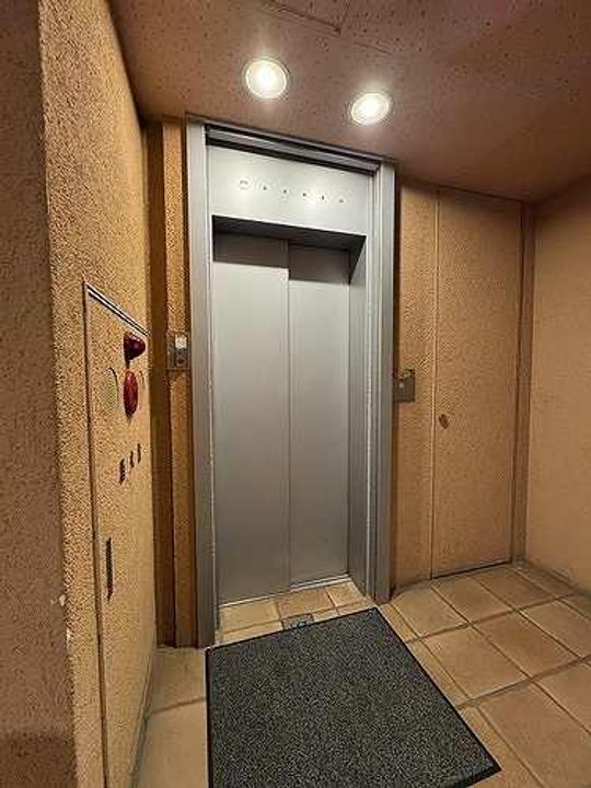 ハウス・エプタの内装