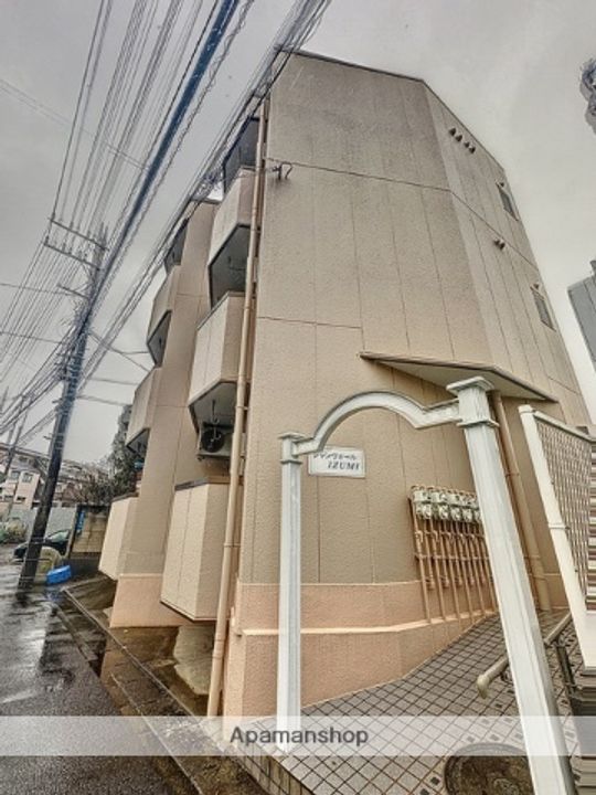 シャンヴォールIZUMIの外観