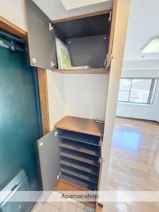 クランデール宮前平302の内装