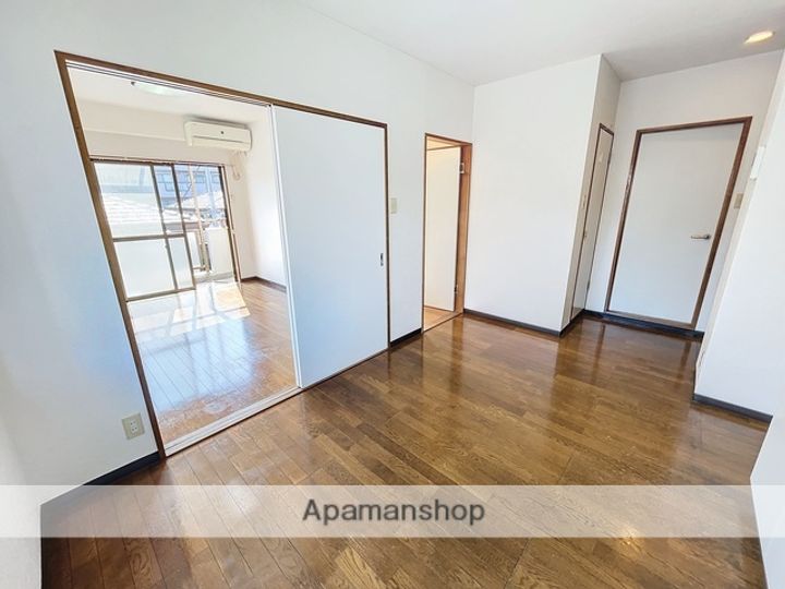 クランデール宮前平302の内装