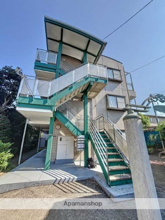 クランデール宮前平302の外観