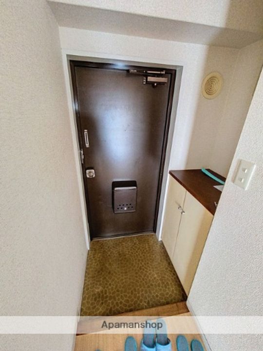 市ヶ尾センタービルの玄関