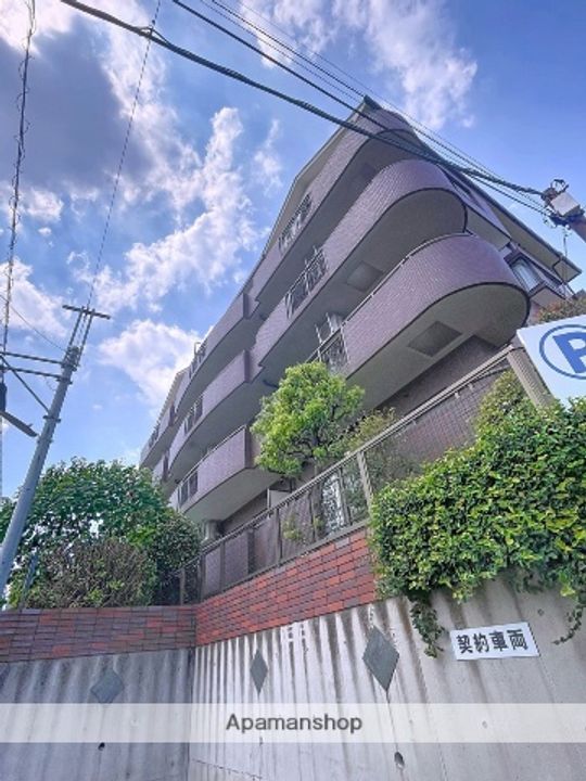 神奈川県川崎市宮前区小台1丁目の賃貸マンション402の外観