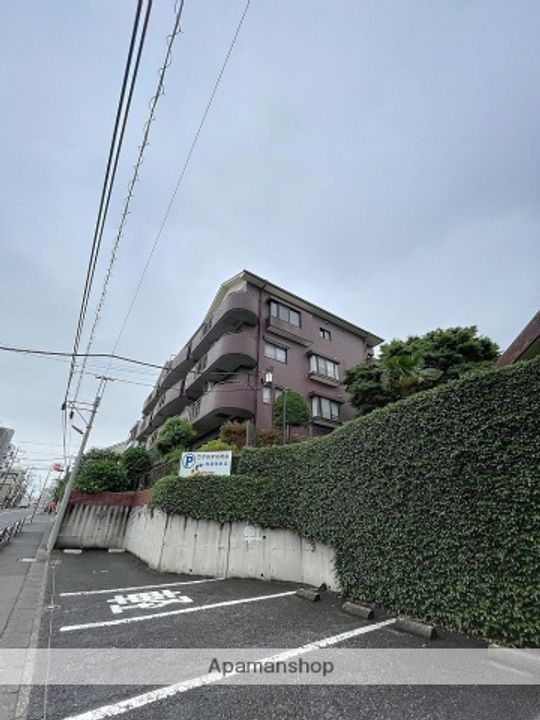 神奈川県川崎市宮前区小台1丁目の賃貸マンション402の外観