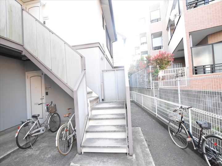 コスモヴィレッジくさなぎⅢの外観