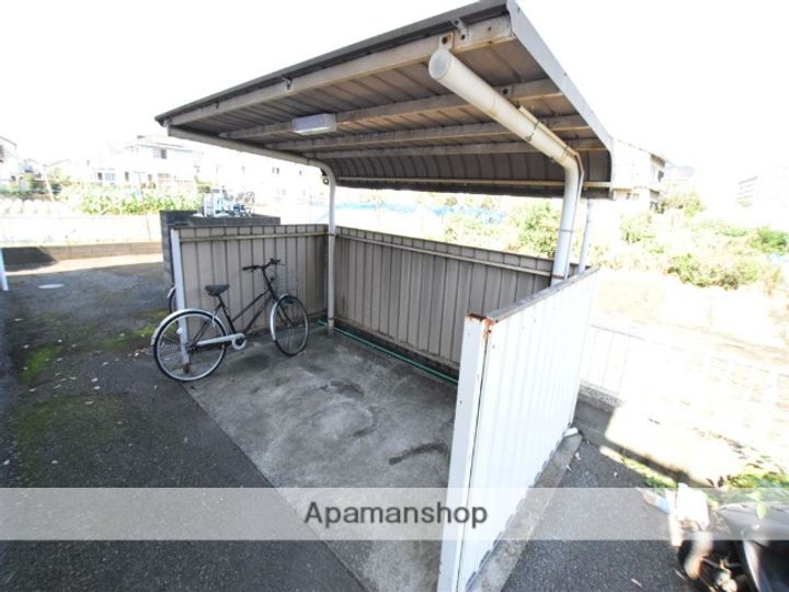神奈川県大和市下鶴間の賃貸アパート201の外観
