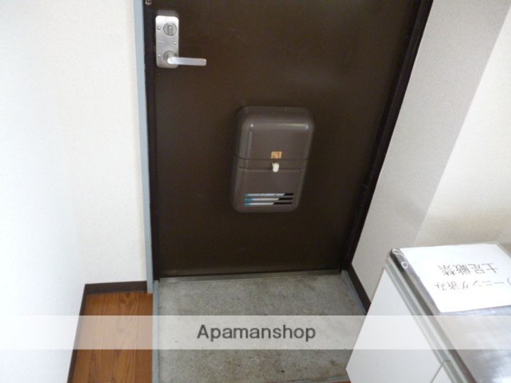 宮下ハイツの玄関