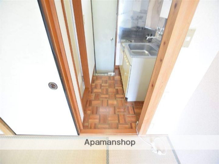 神奈川県相模原市南区相南3丁目の賃貸アパートの玄関