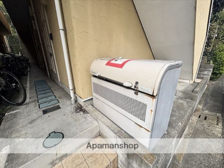 ロッシェル北里Ⅱ号棟の外観