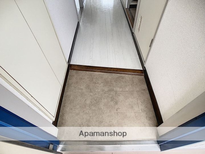 チェリーヒルズNO.34Bの玄関