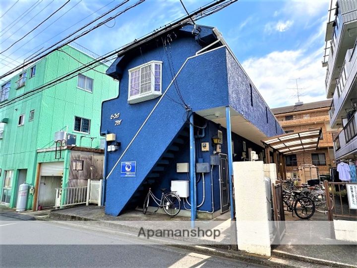 ピーコックプラザ103の外観