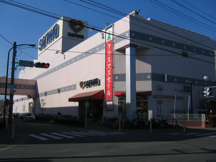 CON AFFETTOの周辺