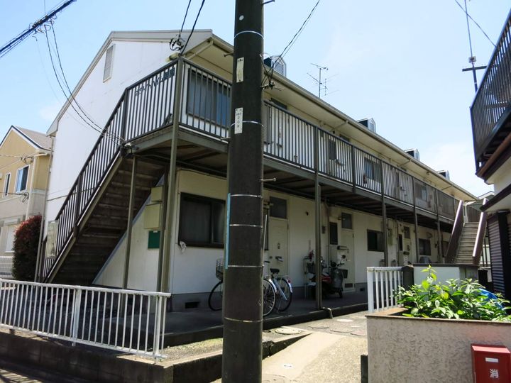 ホワイトハイム御園の外観