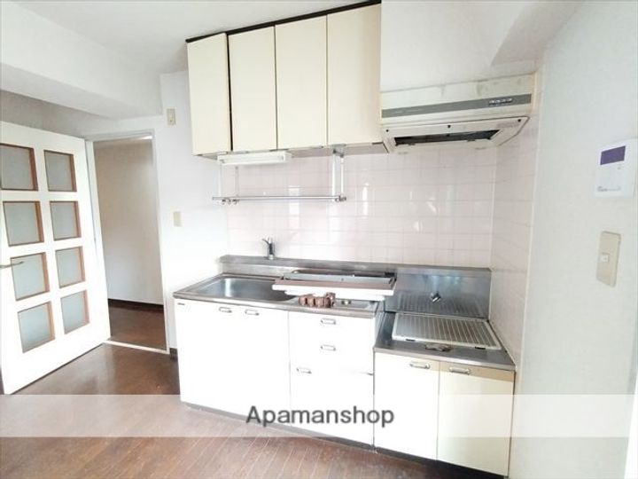 東京都八王子市南大沢1丁目の賃貸マンションのキッチン