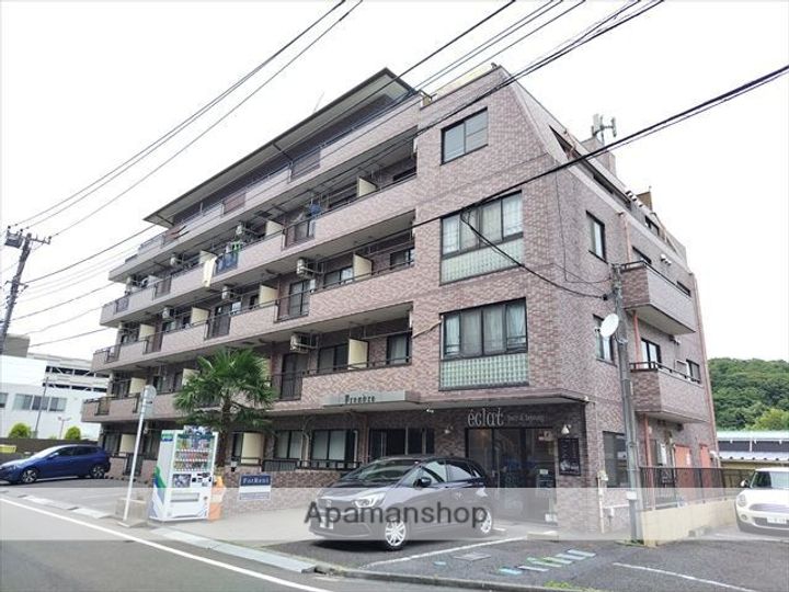 東京都八王子市南大沢1丁目の賃貸マンションの外観