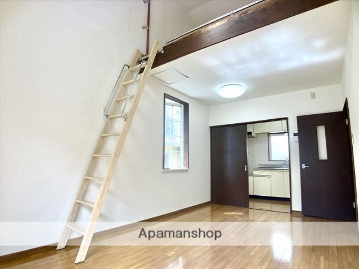 神奈川県相模原市緑区東橋本1丁目の賃貸アパート201の居間