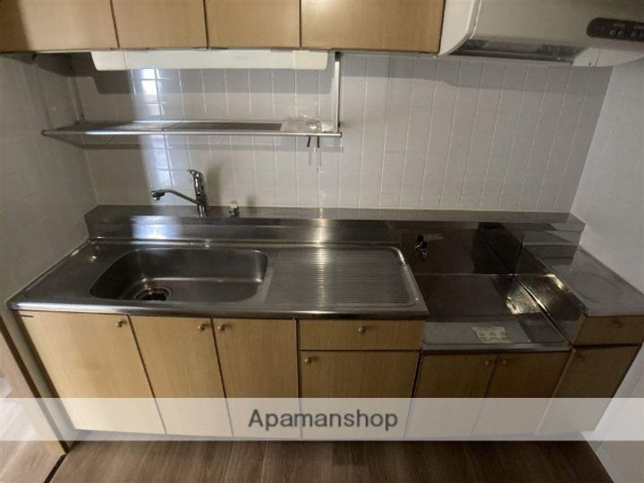 神奈川県相模原市中央区淵野辺3丁目の賃貸マンションのキッチン