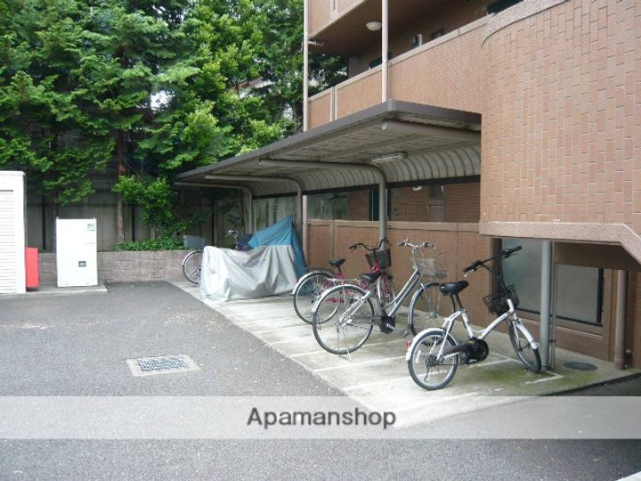 東京都町田市根岸2丁目の賃貸マンションの外観