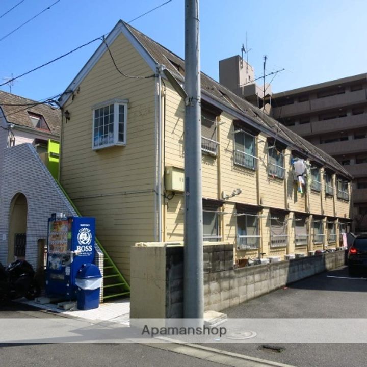 神奈川県相模原市緑区西橋本1丁目の賃貸アパートの外観