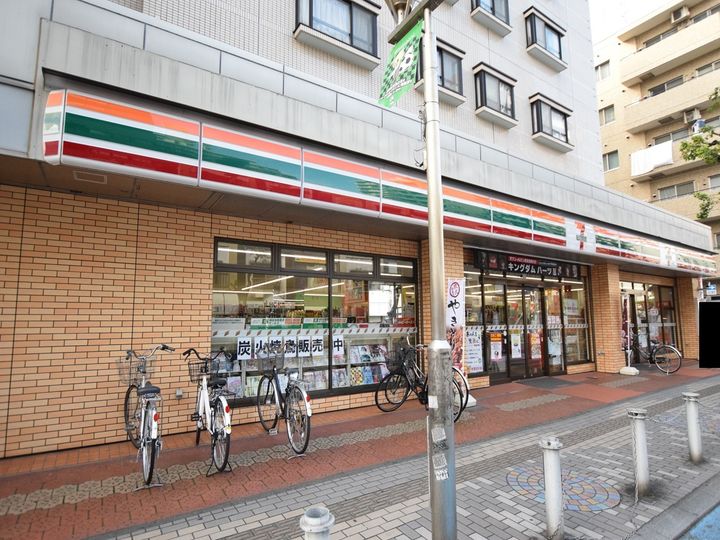 レオパレスチェリーブロッサムの周辺