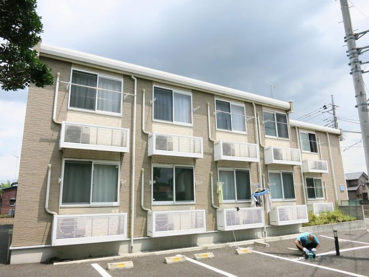 レオパレスさんがの外観
