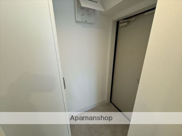 神奈川県相模原市南区古淵4丁目の賃貸アパートの玄関