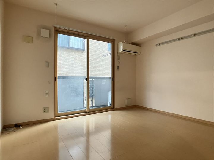 シェドプール107の居間