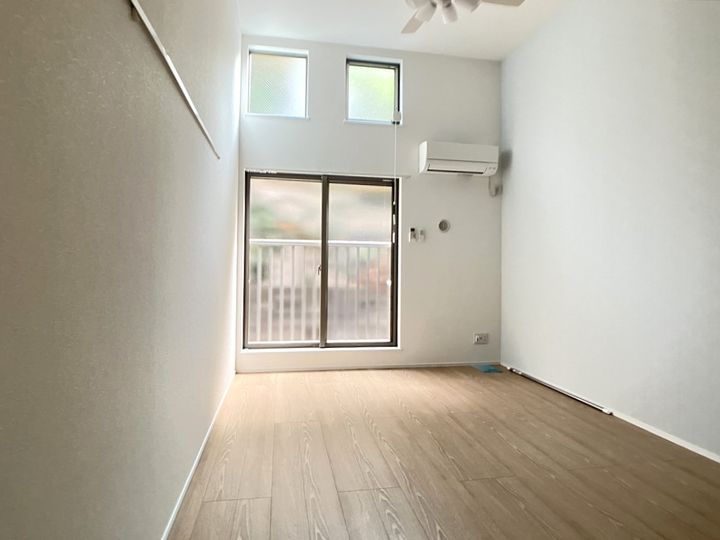 マ・ピエス千代田の居間