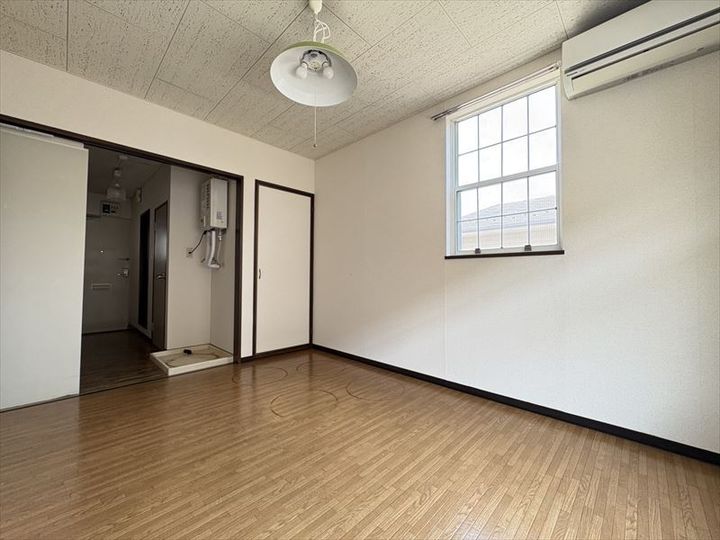 東京都八王子市南大沢2丁目の賃貸アパートの居間