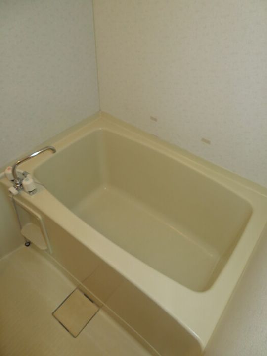 クレセント ABの風呂