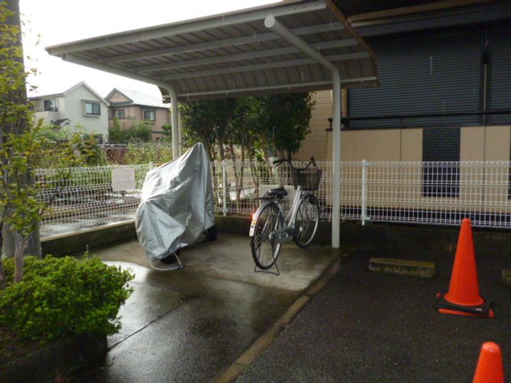 クレセント ABの外観