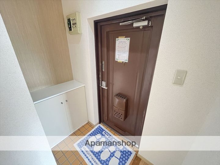 神奈川県相模原市中央区千代田2丁目の賃貸マンションの玄関
