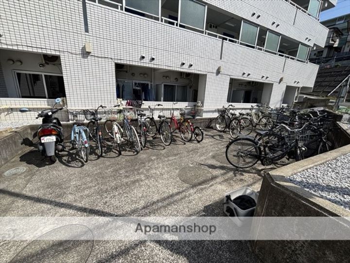 神奈川県相模原市南区鵜野森2丁目の賃貸マンションの外観