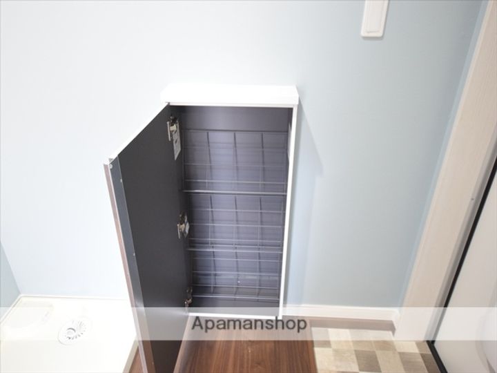 神奈川県相模原市中央区高根2丁目の賃貸アパートの内装