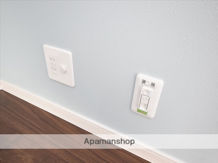 神奈川県相模原市中央区高根2丁目の賃貸アパートの内装