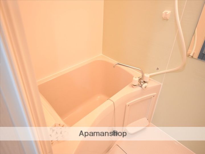 神奈川県相模原市中央区高根2丁目の賃貸アパートの風呂
